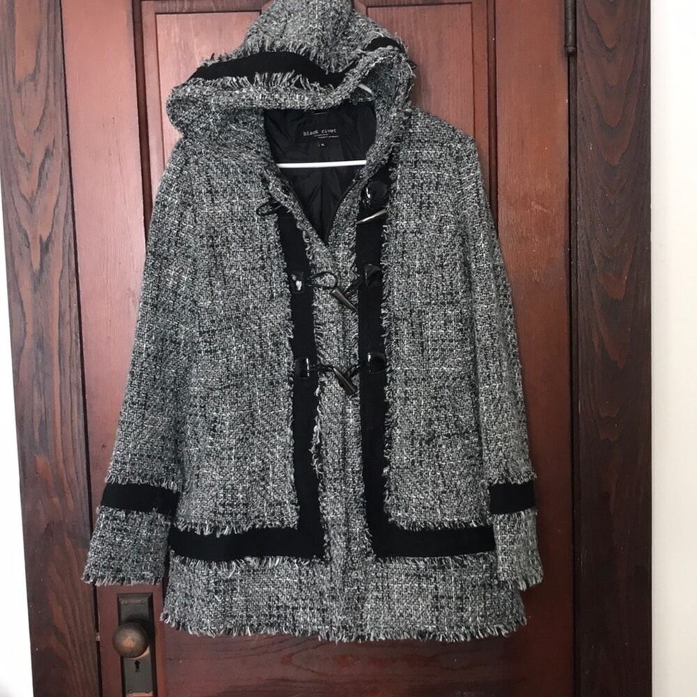 Black Rivet Heathered Coat - Picture 2 of 11